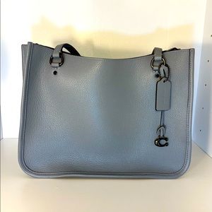 Coach Tyler Carryall